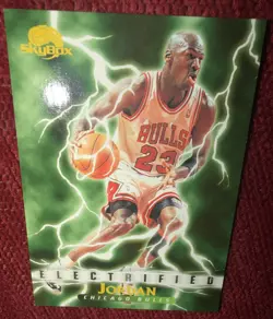 1995-96 SkyBox Premium #278 Michael Jordan Card Chicago Bulls-Electrified-MINT - Image 4
