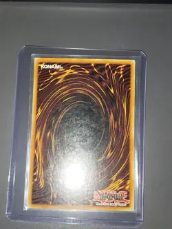 Yugioh! Blue Eyes W. Dragon SDK-E001 Ultra Rare Exc-GD - Image 3