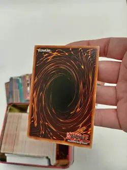 Large Yu-Gi-Oh Card Bundle 5Ds Tin Mixed Lot 200+ Cards - Preowned Collectable - Image 5