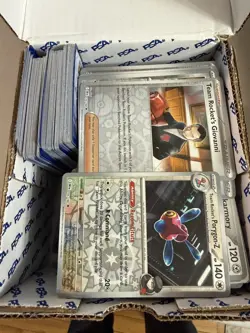 Huge Pokemon Lot Pokemon Holo and Reverse Holo Over 850 Cards Total NM/M - Image 1