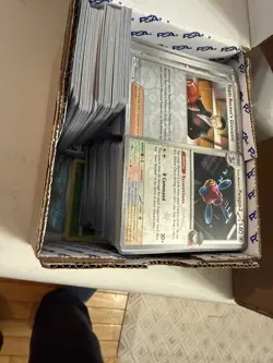 Huge Pokemon Lot Pokemon Holo and Reverse Holo Over 850 Cards Total NM/M - Image 4