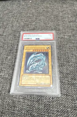 Blue-Eyes White Dragon SDK-001 Starter Deck: Kaiba Unlimited GRADED - Image 1