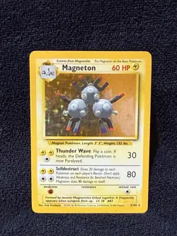 Pokemon Magneton 9/102 Base Set Holo Rare 60 HP Wizards English 1999 - Image 1