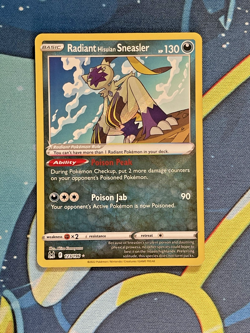 RADIANT HISUIAN SNEASLER 123/196 LOST ORIGIN POKEMON (HOLO, NM) - Image 1
