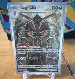 Pokemon Kingambit 220/198 SV01 Scarlet & Violet Stage 2 Holo Illustration Rare - Image 1