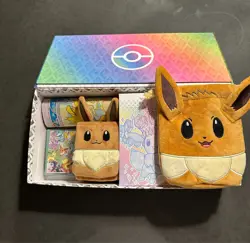 Prismatic evolutions SPC Contents! Deckbox, Sleeves, Playmat + POUCH- no packs - Image 1