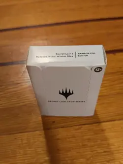 Secret Lair Drop: Secret Lair x Hatsune Miku Winter Diva EN Rainbow Foil Edition - Image 1