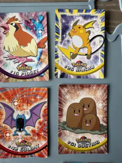 Pokemon Topps Series 1 Bundle 25 Cards Non Holo LP/MP - Image 5