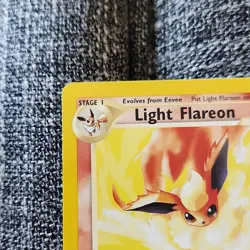 Pokemon Light Flareon Neo Destiny 46/105 Uncommon Regular Stage 1 80 HP 2000 - Image 2