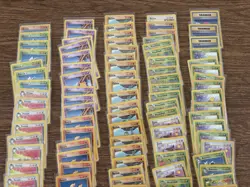 Huge Lot Vintage 1999 Base Set / Base Set 2 Pokemon Cards/ 459 Cards - Image 3