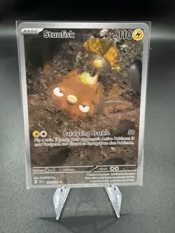 Pokemon TCG Stunfisk Illustration Rare SV08: Surging Sparks 202/191 NM - Image 1