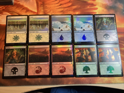 MTG 10 x Foil Basic Land Avatar: The Last Airbender Near-Mint!! - Image 1