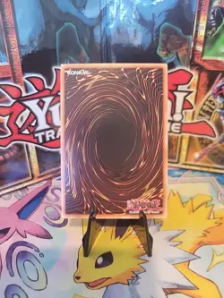 Yu-Gi-Oh! Dark Magician Ultra Rare YUCB-EN001 LIMITED Near Mint - Image 2