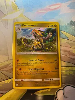 Kommo-o 163/236 - holo - Cosmic Eclipse - Sun & moon- Pokemon TCG - LP - Image 1