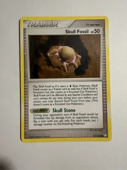 LP Skull Fossil 117/123 Mysterious Treasures Regular Pokemon card English - Image 1