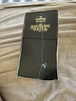 Pokemon Shining Fates Elite Trainer Box Booster Eevee - Image 4