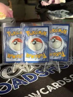 x3 Pokemon TCG Pikachu 005/025 Holo Rare Celebrations NM - Image 2