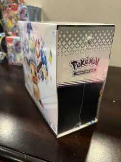 Pokemon TCG Scarlet & Violet Prismatic Evolutions Elite Trainer Box ETB DMG c - Image 2