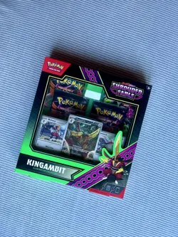 Pokemon TCG Shrouded Fable Kingambit Illustration Collection Box - New & Sealed - Image 3
