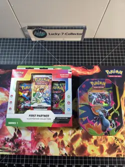 Pokemon TCG: First Partner Illustration CollectionSeries 1x Mega X Charizard Tin - Image 1