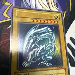 Blue-Eyes White Dragon SDK-001 1st ED Ultra Rare YuGiOh Asian English Holo - Image 2