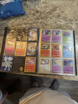 Pokemon TCG Binder Lot Pokemon GO Charizard Venusaur Blastoise Mew Squirtle - Image 2