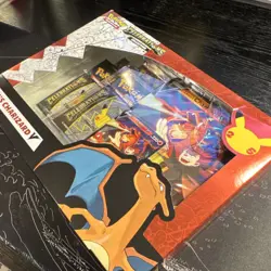 Pokemon Celebrations Collection Box English 2021 Lance's Charizard V - Image 3