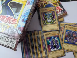 Yu-Gi-Oh! 2002 Starter Deck Kaiba SDK Blue Eyes White Dragon AE 1st Edition - Image 1