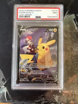 2022 POKEMON SWORD & SHIELD LOST ORIGIN #TG16 FULL ART/PIKACHU V PSA 9 - Image 1