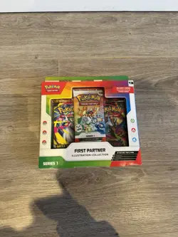 Pokemon TCG: First Partner Illustration Collection — Series 1 - SEALED ✅ 🚚 - Image 1