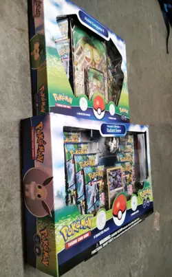Pokemon Go Radiant Eevee Premium & Alolan Exeggutor V Collection Boxes Sealed 820650850523 - Image 5