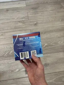 Topps Chrome® Bundesliga 2025/26 Sapphire Edition - Hobby Box| IN HAND ✅ - Image 4