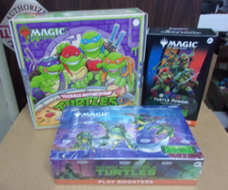 MTG TEENAGE MUTANT TURTLES PLAY + COMMANDER DECK + PIZZA BUNDLE BOX LOT - Image 1