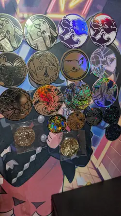 Pokemon Metal & Plastic Coins, Vstar Markers, Dice, And Bulk Card Lot W/Lunchbox - Image 3