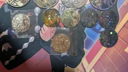 Pokemon Metal & Plastic Coins, Vstar Markers, Dice, And Bulk Card Lot W/Lunchbox - Image 4