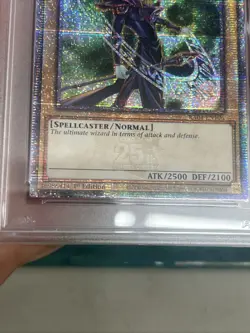 2025 YU-GI-OH! RA04-QUARTER CENTURY 1ST ED #EN106 6th Art DARK MAGICIAN PSA 10 - Image 3