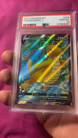 2022 POKEMON GO #076 FULL ART/DRAGONITE V PSA 10 GEM MINT - Image 2