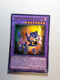 Frightfur Sabre-Tooth - DOCS-EN043 - Ultra Rare - 1st Edition - Yugioh - Image 1