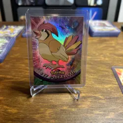 Pidgeotto 1999 Topps Pokemon T.V. Rainbow Foil #17 Blue Label * Near Mint - Image 1
