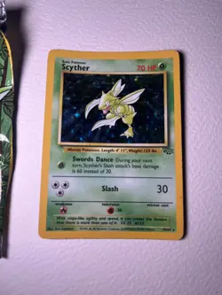 Scyther (10/64) Holo Jungle Set Pokemon Card LP w/pack - Image 2
