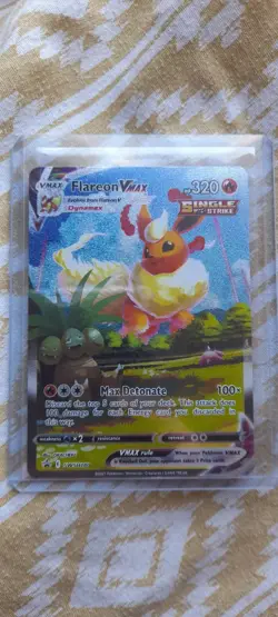 Flareon VMAX SWSH180 Premium Collection Black Star Promo Pokemon Card - Image 4