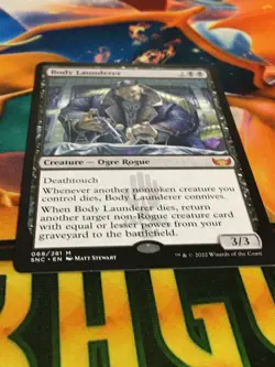C5276 MAGIC MTG STREETS OF NEW CAPENNA BODY LAUNDERER #068 DMG MYTHIC - Image 2