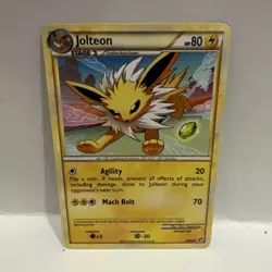 Pokemon Jolteon 28/90 Undaunted Regular 80 HP Stage 1 Uncommon Agility Mach Bolt - Image 1