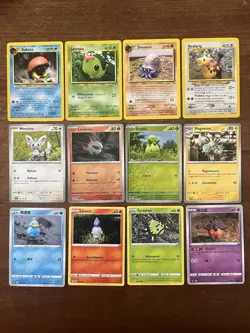 Lotto 12 Pokemon card ita Yuka Morii Ita - Kabuto Omanyte Girafarig Larvesta RH - Image 1