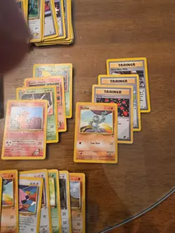 Lot Of 100 Vintage Pokemon Cards Lp To Hp - Image 2