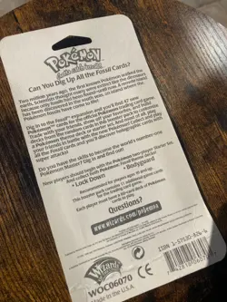 Sealed 1999 Pokemon Unlimited Fossil Booster Pack: Zapdos - Image 2