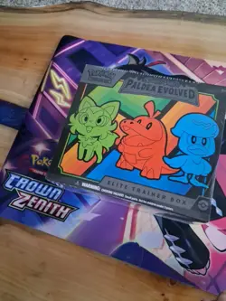 Pokemon TCG: Paldea Evolved ETB Elite Trainer Box Factory Sealed 9 packs New - Image 1