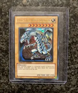 Blue-Eyes White Dragon | LC01-EN004 | Ultra Rare | Limited Edition | NM - Image 1