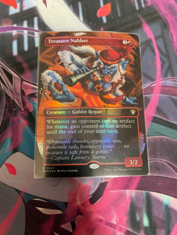 MTG - TREASURE NABBER - RARE - CMM - BORDERLESS - NM - FOIL - Image 1