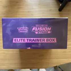 Pokemon TCG Sword & Shield Fusion Strike Elite Trainer Box English 2021 - Image 3